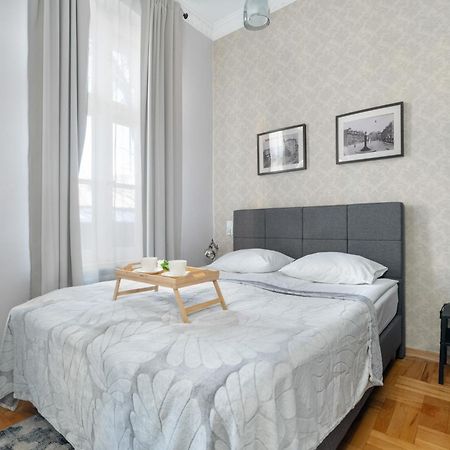 Przytulne Studia Very Berry W Poznaniu Blisko Parku By Noclegi Renters Εξωτερικό φωτογραφία