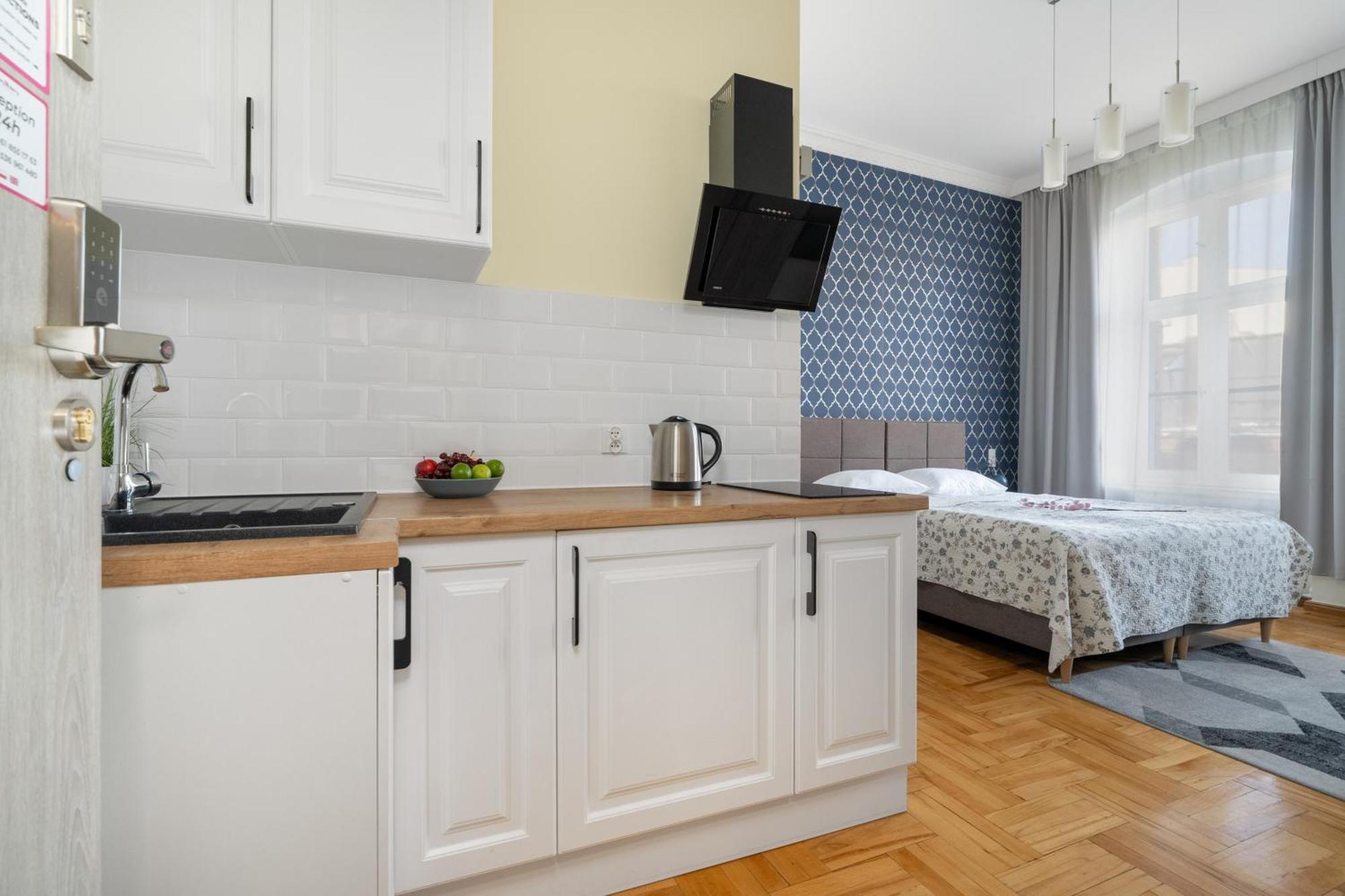 Przytulne Studia Very Berry W Poznaniu Blisko Parku By Noclegi Renters Εξωτερικό φωτογραφία